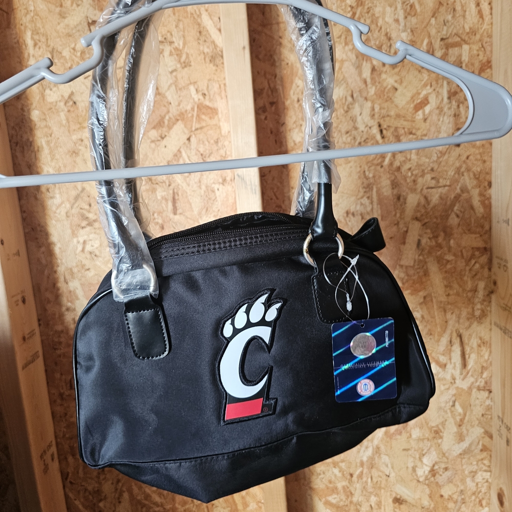 Cincinnati Bearcats Black Handbag with Logo